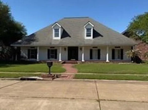 6328 Landmark Dr, Alexandria, LA 71301