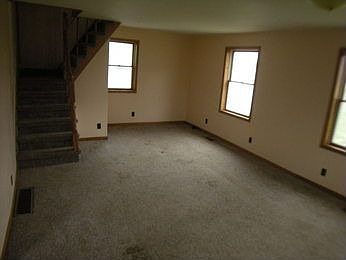 2nd image of 3901 S Stevenson Rd