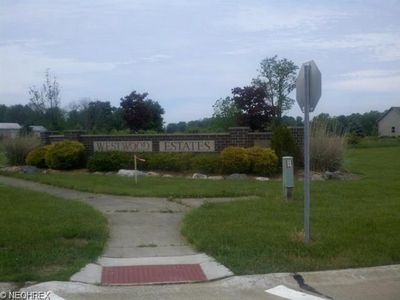 12 W Maple Dr, Seville, OH, 44273