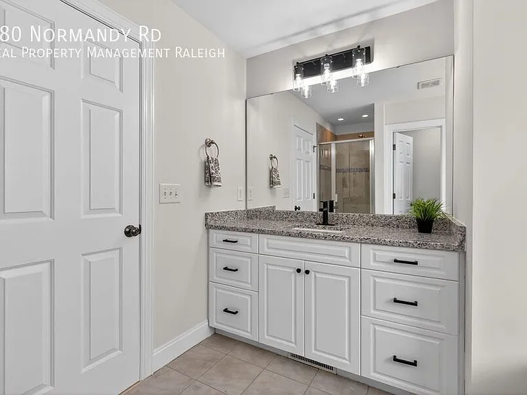180 Normandy Rd — Photo 64