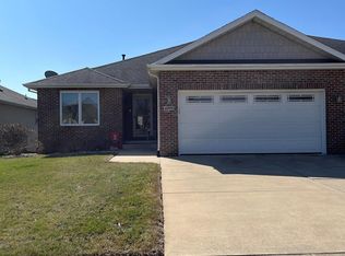 4090 Highbury Dr, Springfield, IL 62711