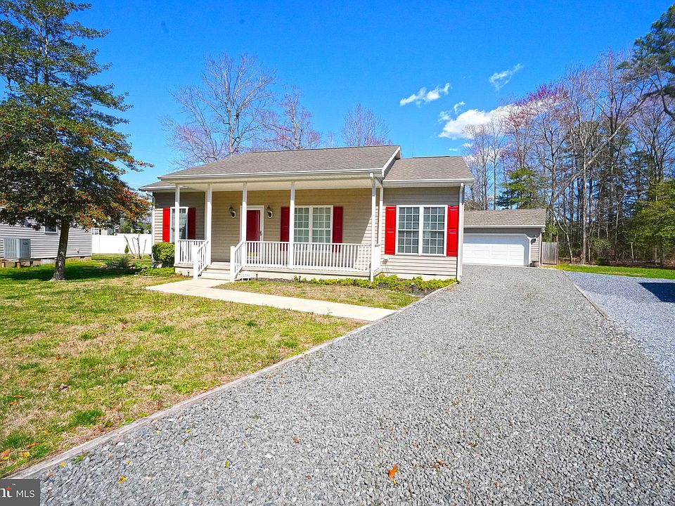 1st image of 22791 Dogwood Dr