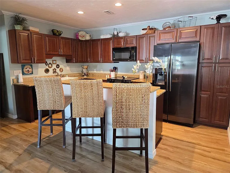 3157 Goldenrod St #B — Photo 2