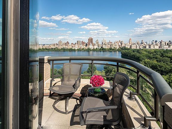 4th image of 279 Central Park W Unit Penthouse 21