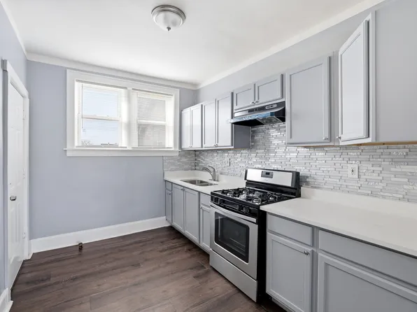 8001 S Emerald Ave, Chicago, IL