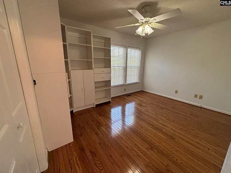 221 Timberlake Dr — Photo 9