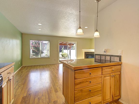 5th image of 7415 NE 61st Way
