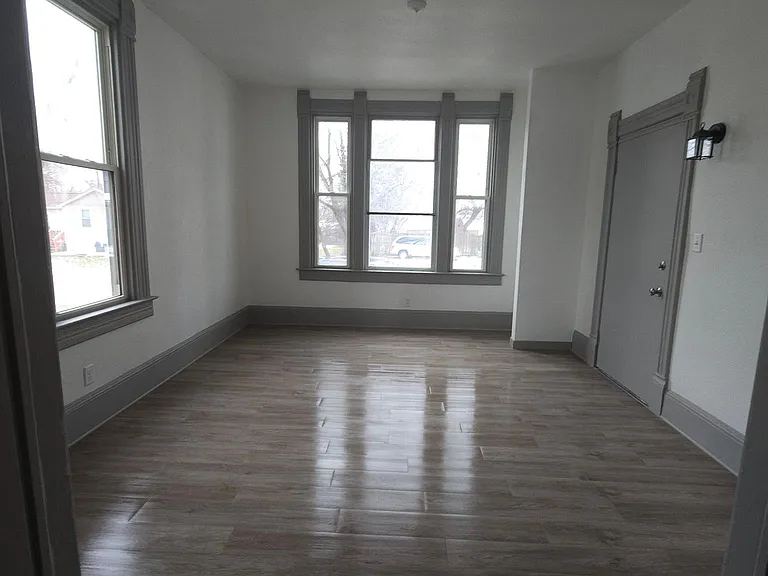 4715 10th Ave #1 — Photo 5