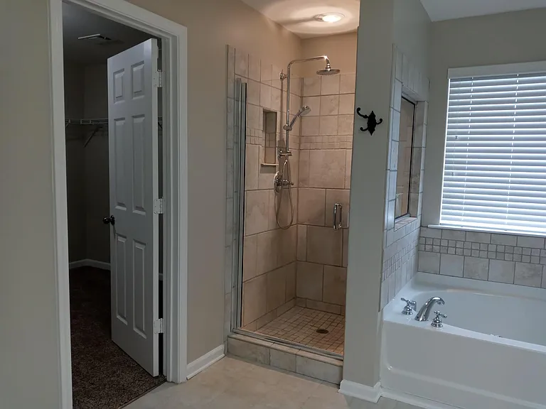 6170 Sparkling Cove Ln — Photo 19