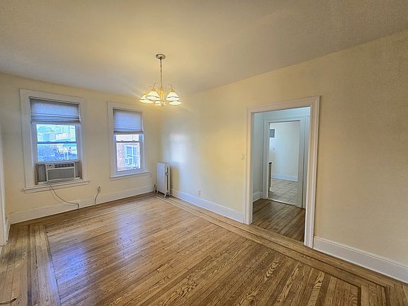 2nd image of 21-41 32nd St #3