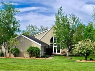 33W098 Brewster Creek Cir, Wayne, IL 60184