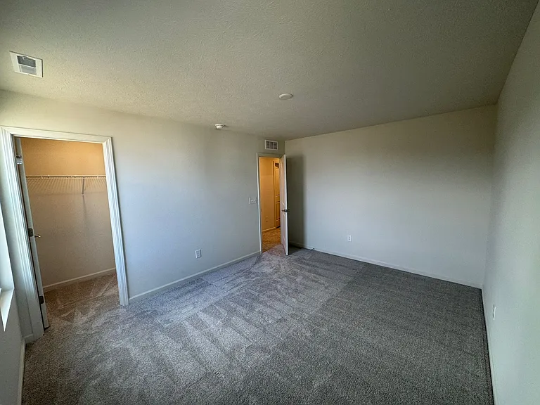 6837 Bridle Oaks Ct — Photo 36