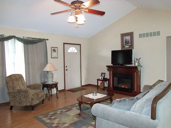 3rd image of 2360 Redspire Blvd