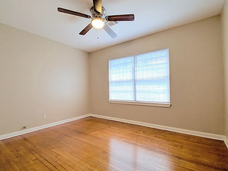 1223 Shawnee St — Photo 10