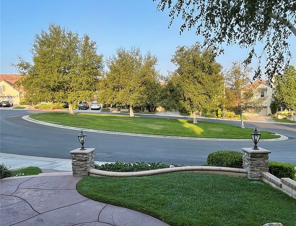1st image of 26838 Pine Cliff Pl