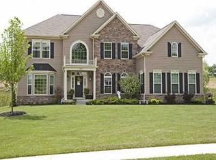105 Trapp Rock Ln, Mars, PA 16046