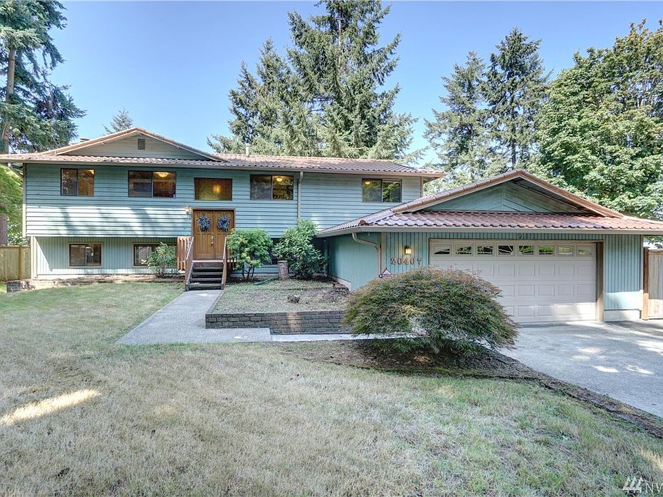 Welcome to this well maintained 4 bedroom, 2.25 bath Scenic Hill home.