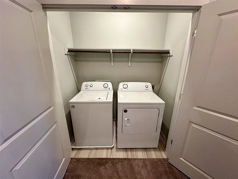 605 W South St #21 — Photo 18