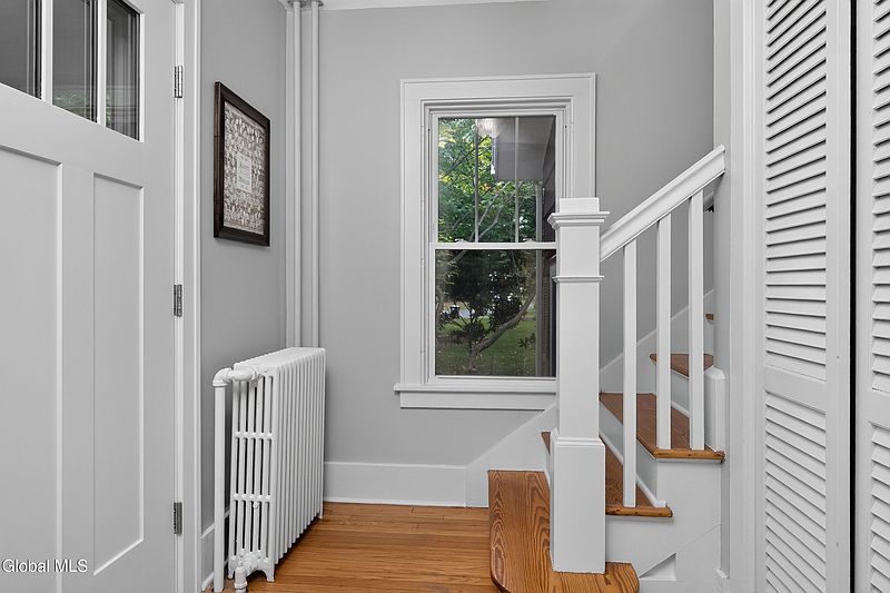 4th image of 115 Winne Road