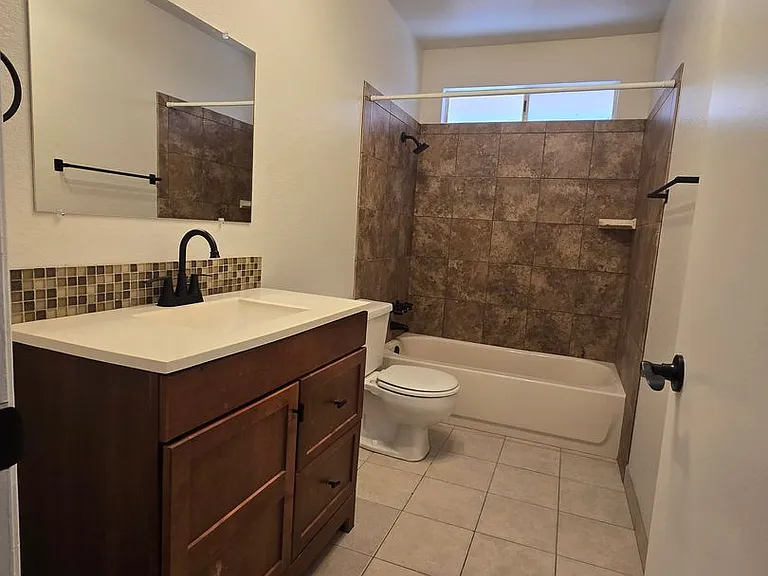1206 King Ave #C — Photo 5