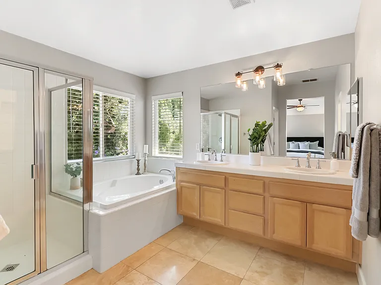 1746 Trinity Way — Photo 13