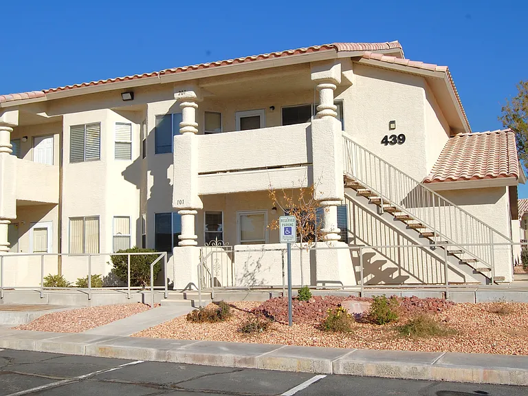 439 Mesa Blvd #201 — Photo 14