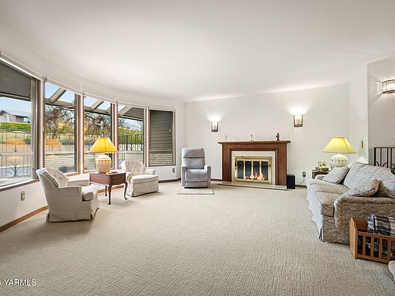 5th image of 101 N 48th Ave APT 19