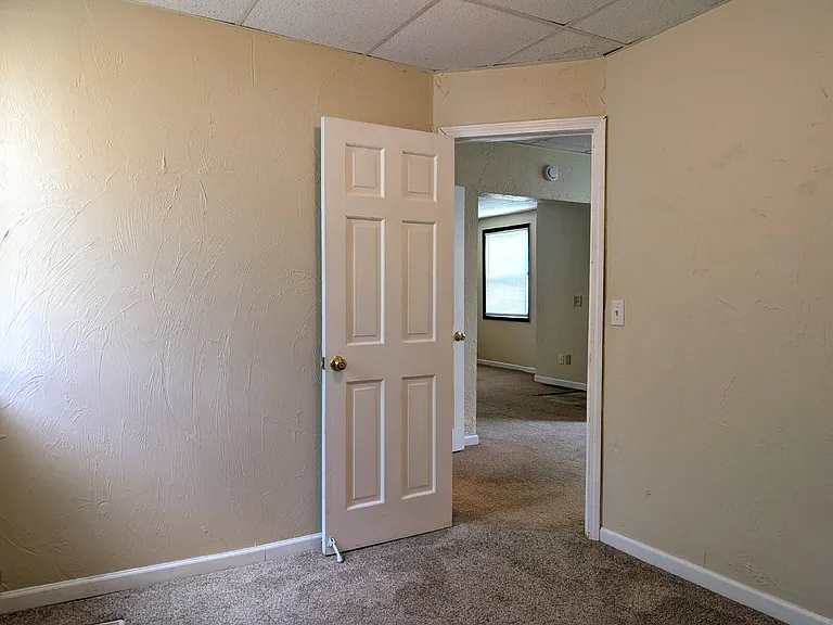 1212 S Chestnut Ave — Photo 10