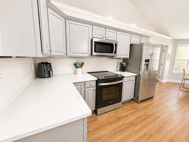 101 Saxon Falls Ct — Photo 8