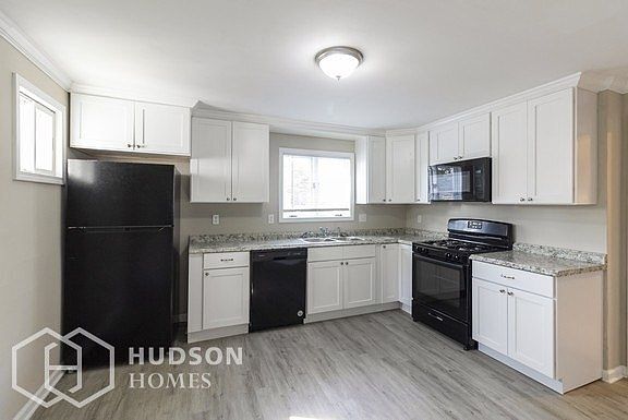 3rd image of 176 Lemoine Ave #1