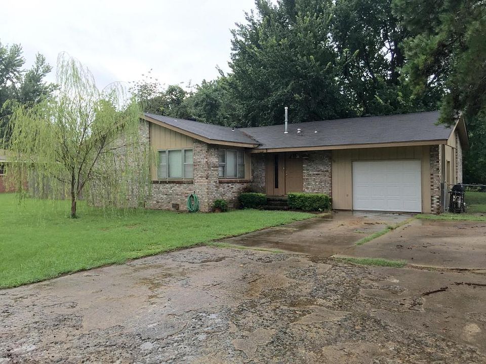 1st image of 3506 E 4th St