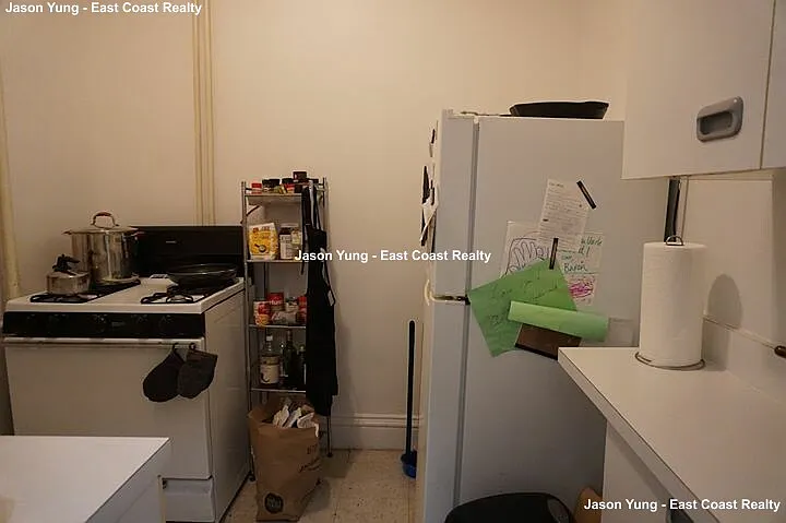 35 Gardner St #2 — Photo 8