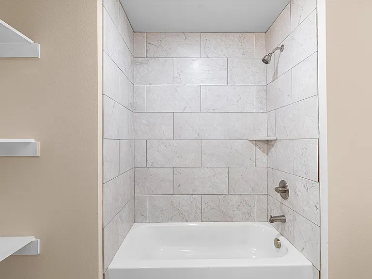 6215 Roby Dr — Photo 19