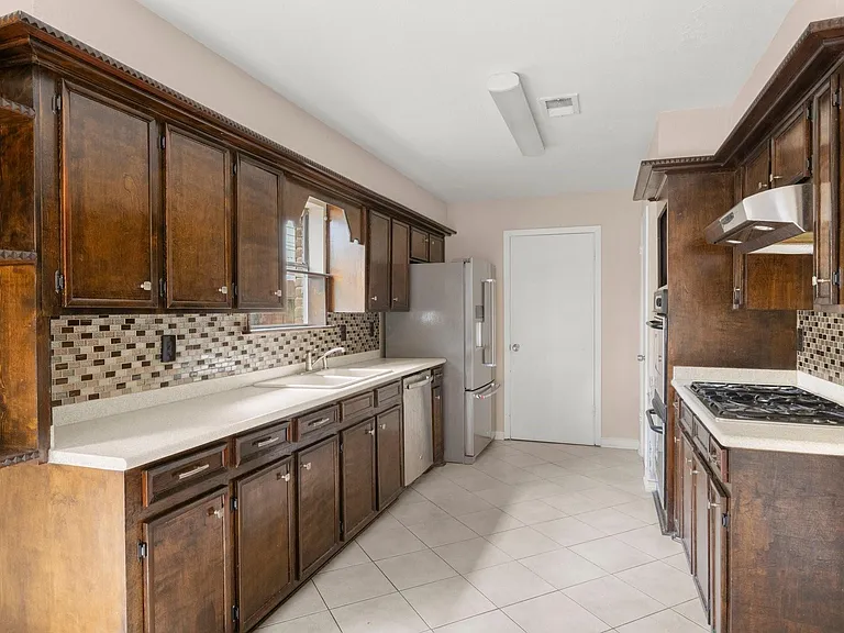 706 Shenandoah Dr — Photo 13