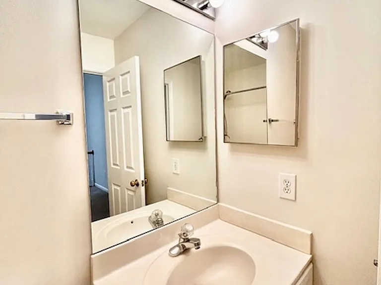 1803 Staley Manor Dr — Photo 32