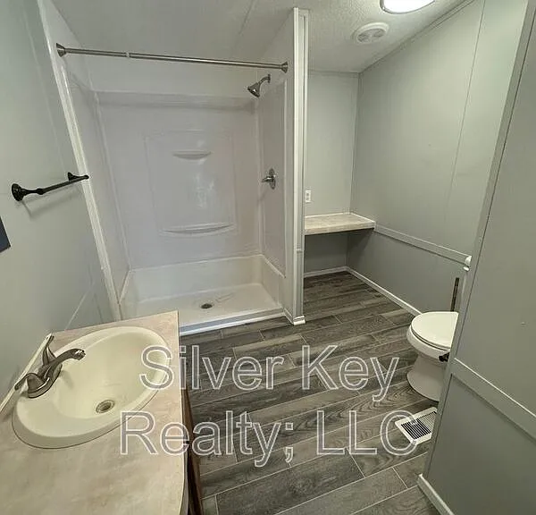 115 Barnett St — Photo 8