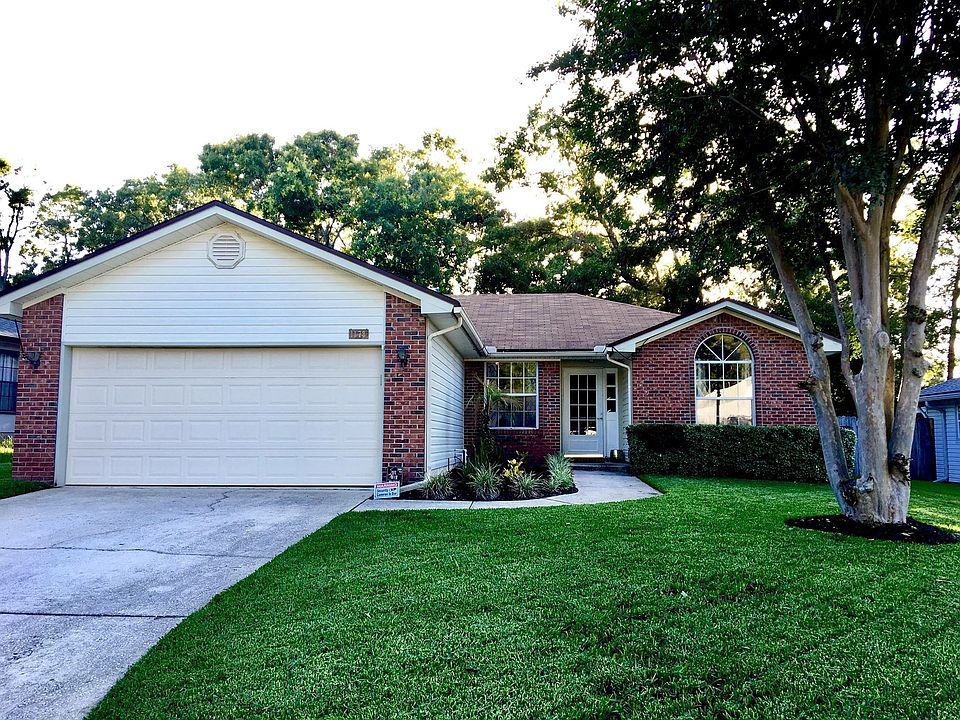 1st image of 1178 Weyburn Way