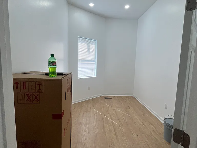 2824 Montgomery St #R — Photo 51
