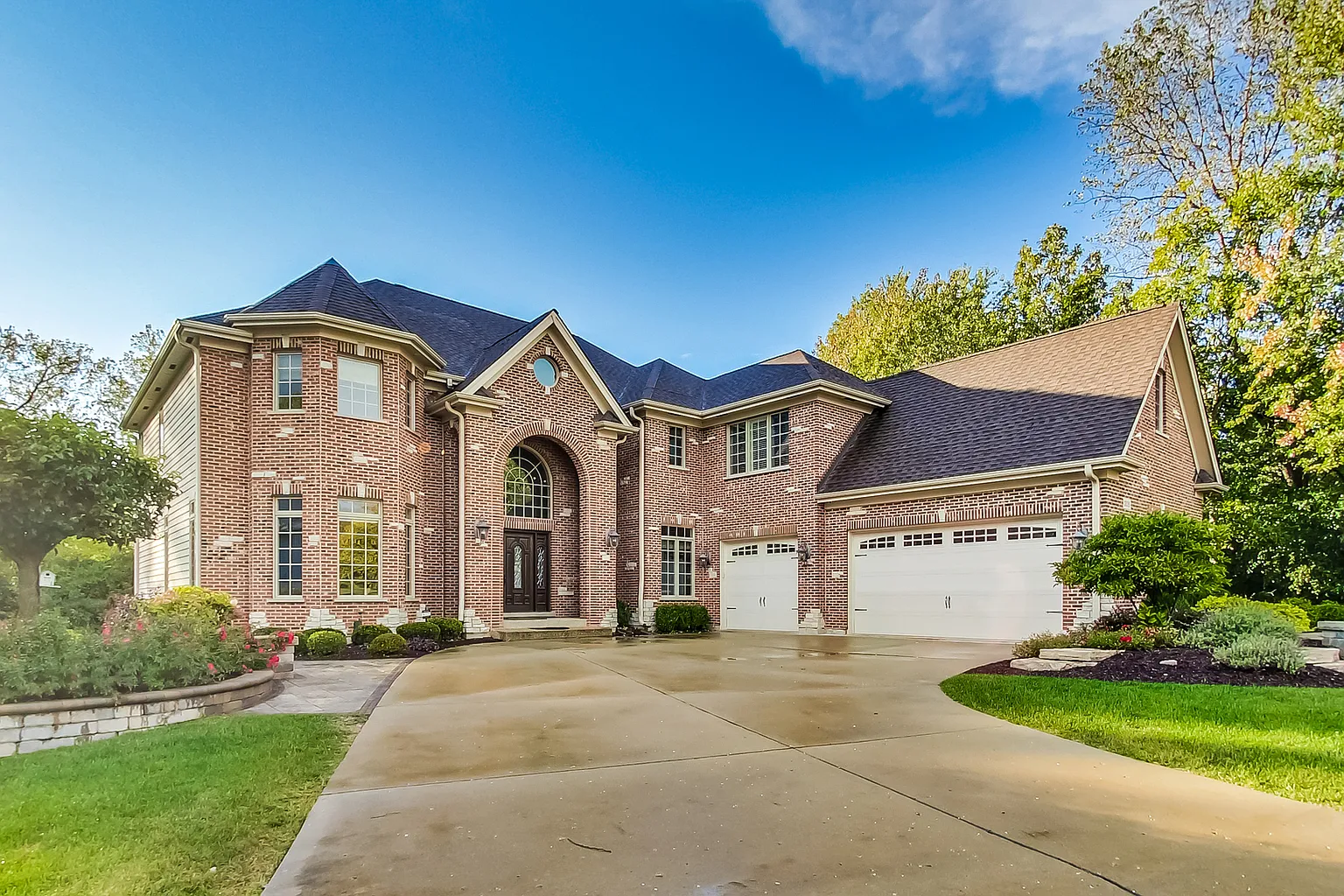 205 Beech Dr photo 1