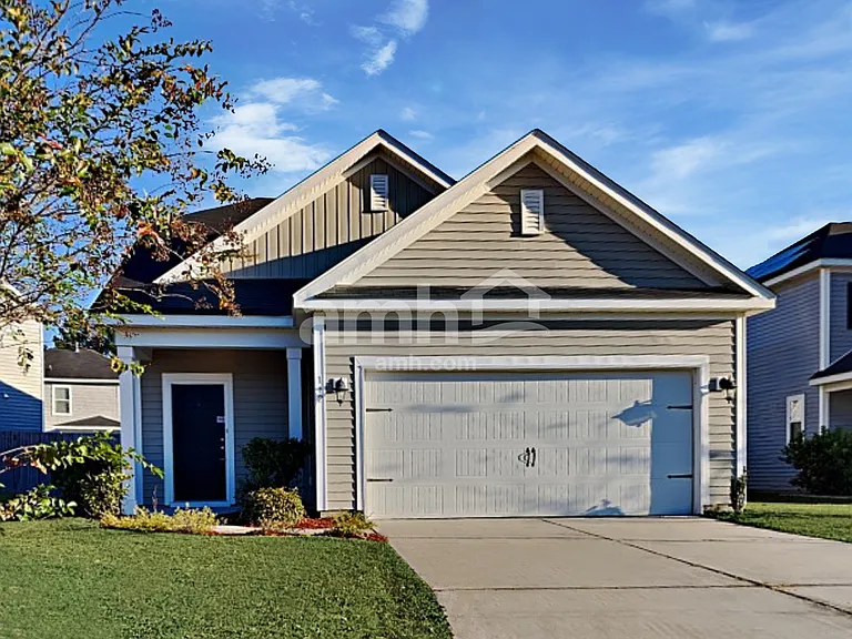 112 Orleans Ct — Photo 1