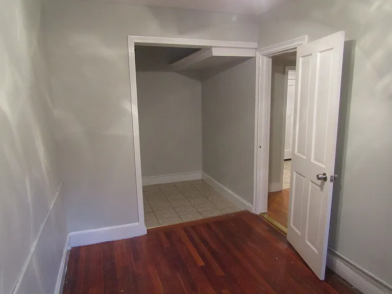 65 Strathmore Rd #7 — Photo 9