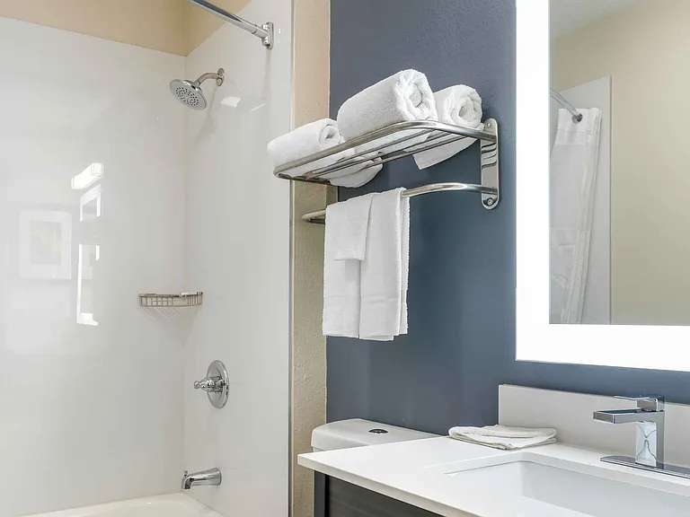 Deluxe Studio - 2 Full Beds