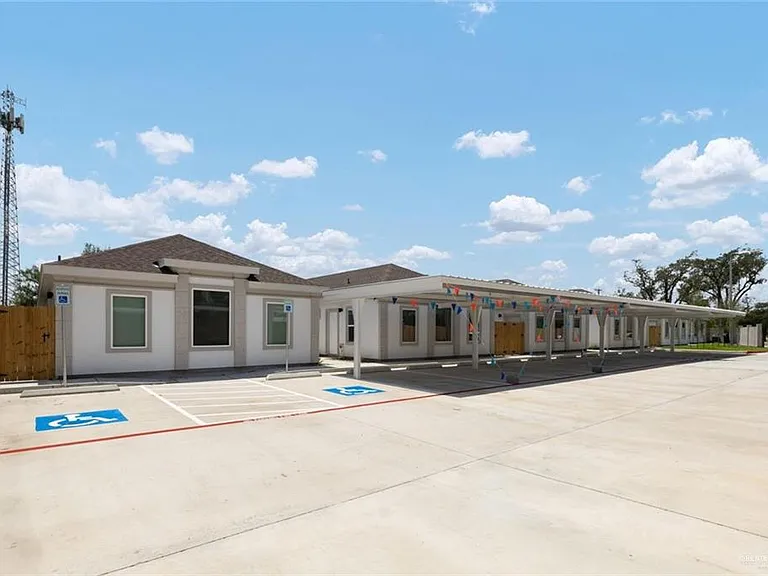 740 N Alamo Rd #17 — Photo 1