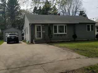 1505 13th St S, Moorhead, MN 56560