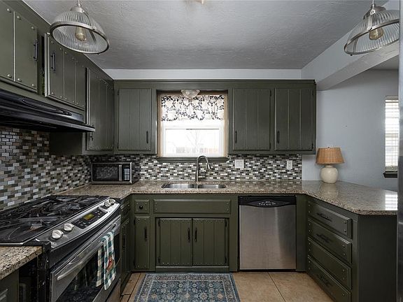 2nd image of 1029 NW 10th St