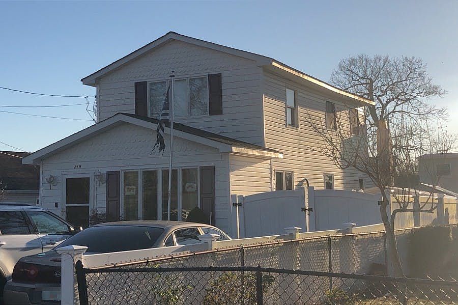 219 Hyman Ave, West Islip, NY 11795 Zillow