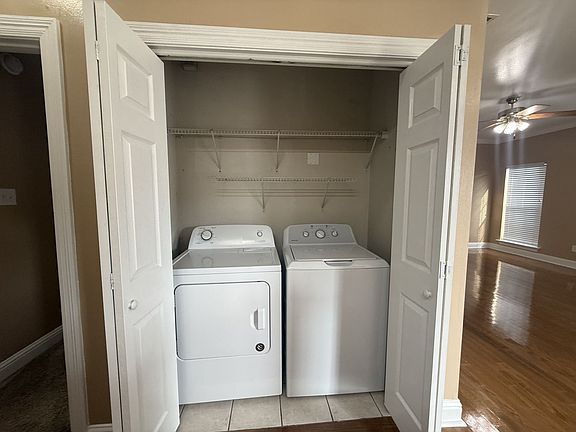 4th image of 301 Penny Ln APT 7