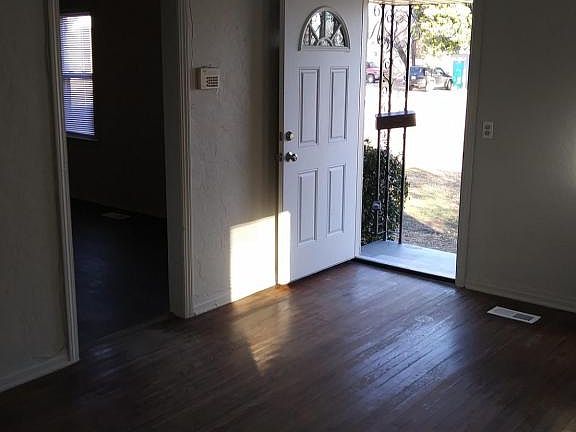 4th image of 2316 NE 23rd St