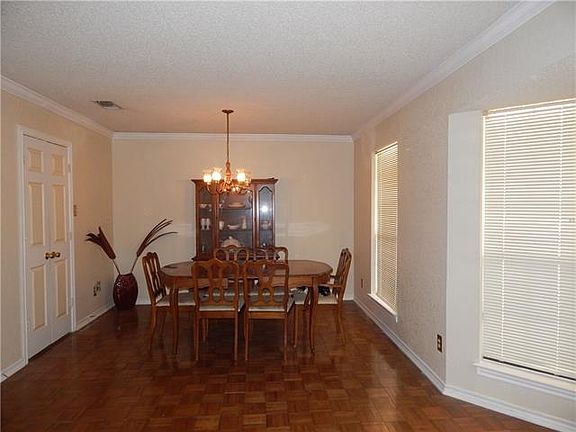 3rd image of 4478 Rolling Hills Dr