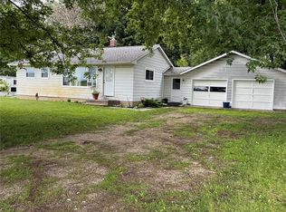 5395 Oak Grove Rd, Howell, MI 48855